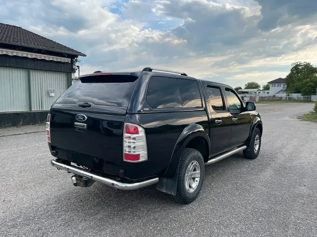 Usata Ford Ranger Limited 156 CV (114 kW) 2011 Nero Pick-up