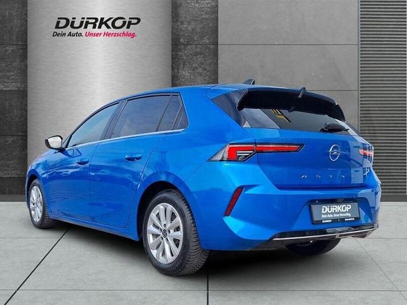 Gebraucht Opel Astra Elegance 131 PS (96 kW) 2023 Kobalt blau/vertigo blau Limousine