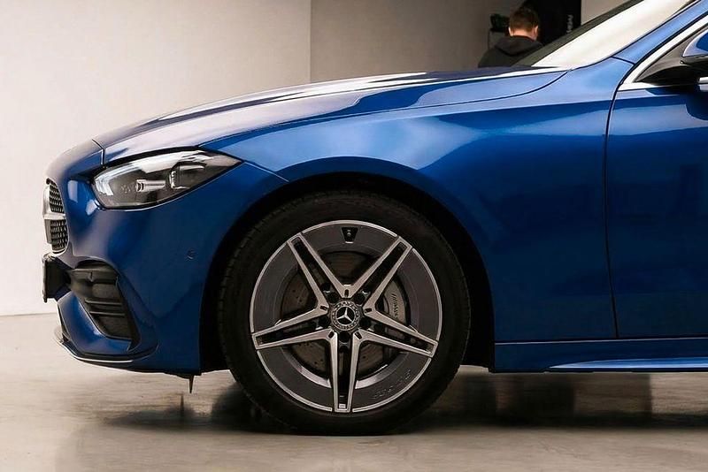 Gebraucht Mercedes C300e AMG 204 PS (150 kW) 2022 Blau Kombi