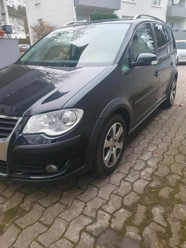 Schwarz Gebraucht 2007 VW Touran Cross Van / Kleinbus | 4.390 € (Superpreis) - Bild 1/4
