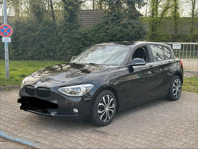 Gebraucht BMW 114 95 PS (69 kW) 2014 Schwarz Kleinwagen