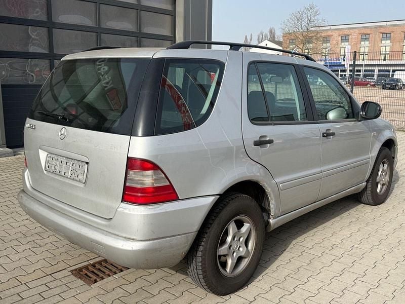 Gebraucht Mercedes ML320 218 PS (160 kW) 2001 Grau SUV