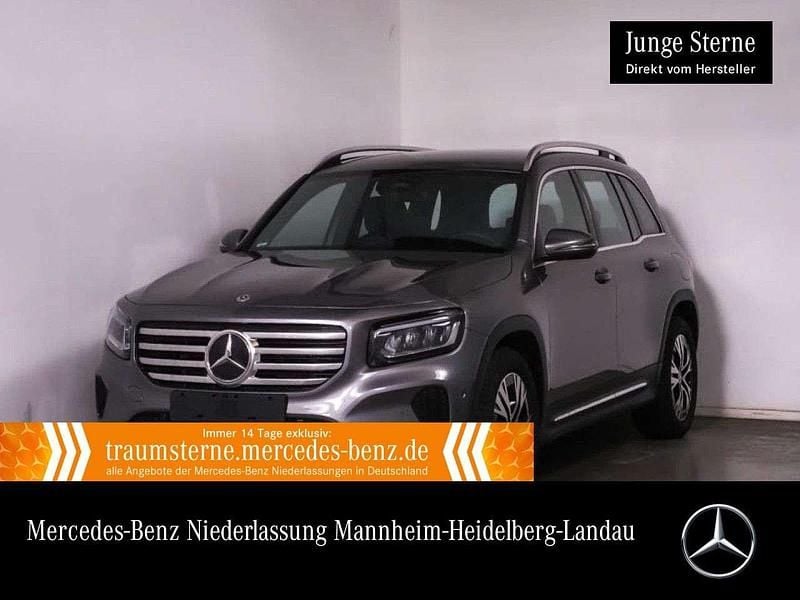 Grau Gebraucht 2024 Mercedes GLB200 Advanced SUV | 39.590 € (Guter Preis) - Bild 1/3