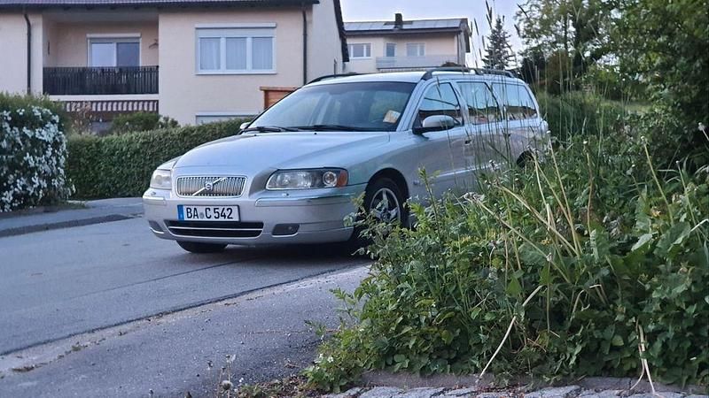 Silber Gebraucht 2005 Volvo V70 Summum Kombi | 1.500 € (Superpreis) - Bild 1/4
