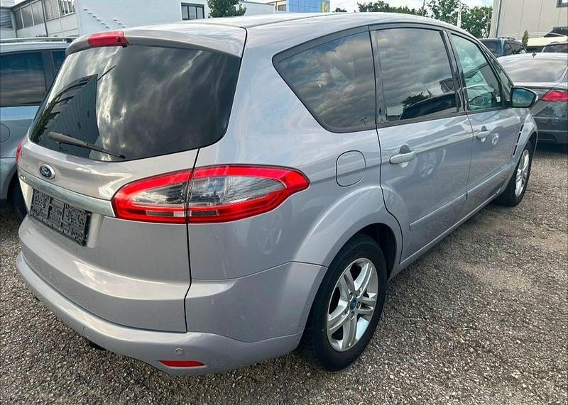 Gebraucht Ford S-MAX S 140 PS (102 kW) 2012 Silber Van / Kleinbus
