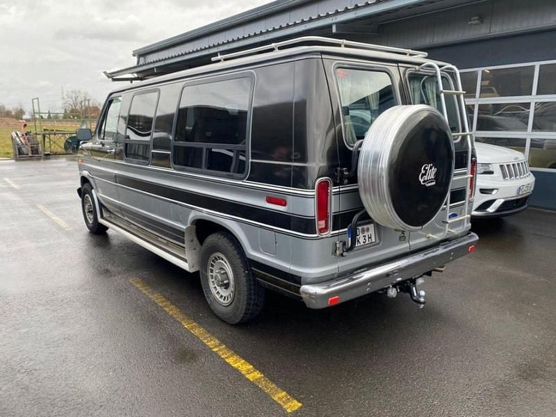 Gebraucht Ford 300 145 PS (106 kW) 1987 Silber Van / Kleinbus