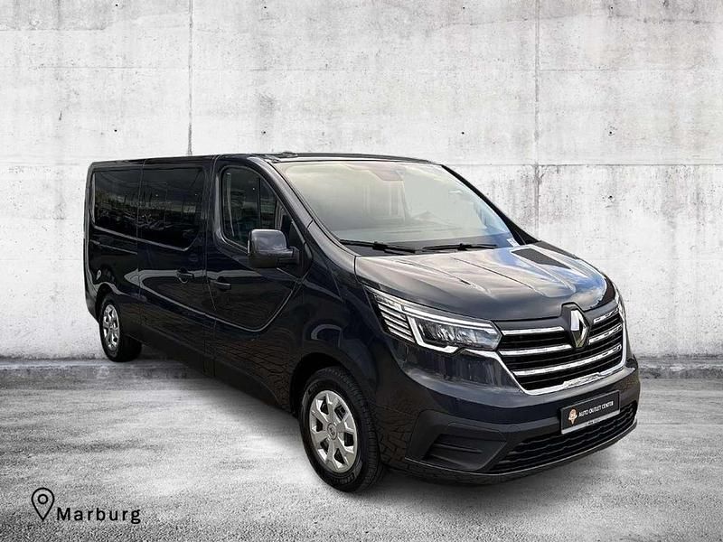 Schwarz Gebraucht 2024 Renault Trafic Life Van | 34.880 € (Guter Preis) - Bild 1/4