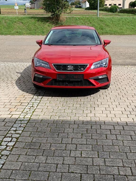 Rot Gebraucht 2018 Seat Leon ST FR Kombi | 16.250 € (Fairer Preis) - Bild 1/4