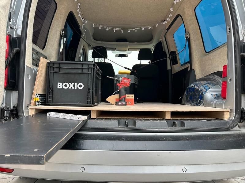 Silber Gebraucht 2019 VW Caddy Van / Kleinbus | 17.000 € (Etwas zu teuer) - Bild 1/1
