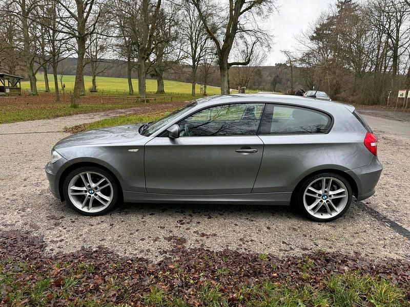 Gebraucht 2010 BMW 116 Kleinwagen | 5.900 € (Teuer) - Bild 1/4