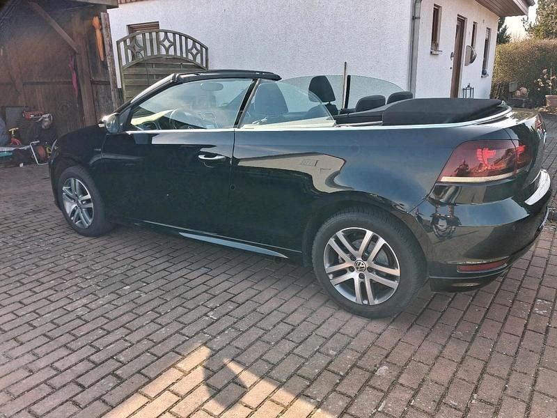 Gebraucht VW Golf Cabriolet LOUNGE 105 PS (77 kW) 2016 Schwarz Cabrio