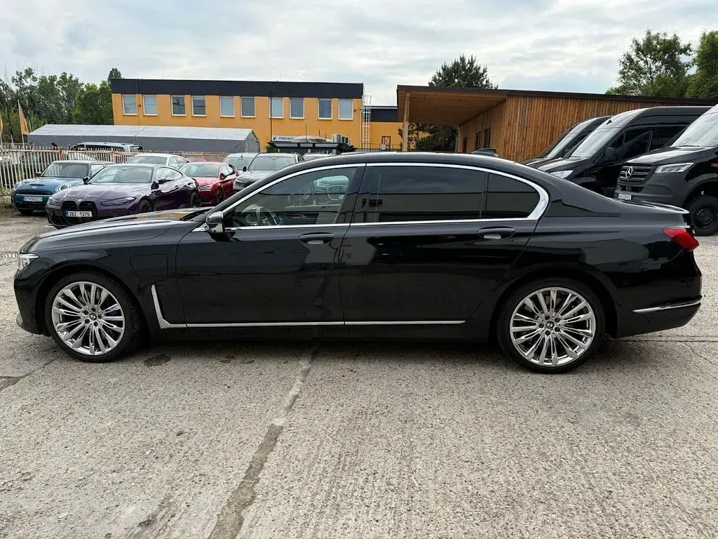 Gebraucht BMW 745 286 PS (210 kW) 2019 Schwarz Limousine