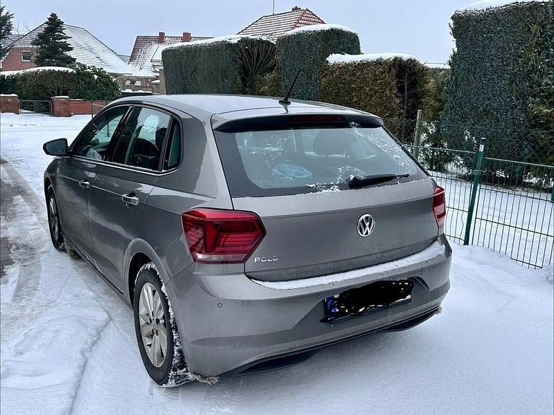 Gebraucht VW Polo Comfortline 95 PS (69 kW) 2018 Grau Kleinwagen