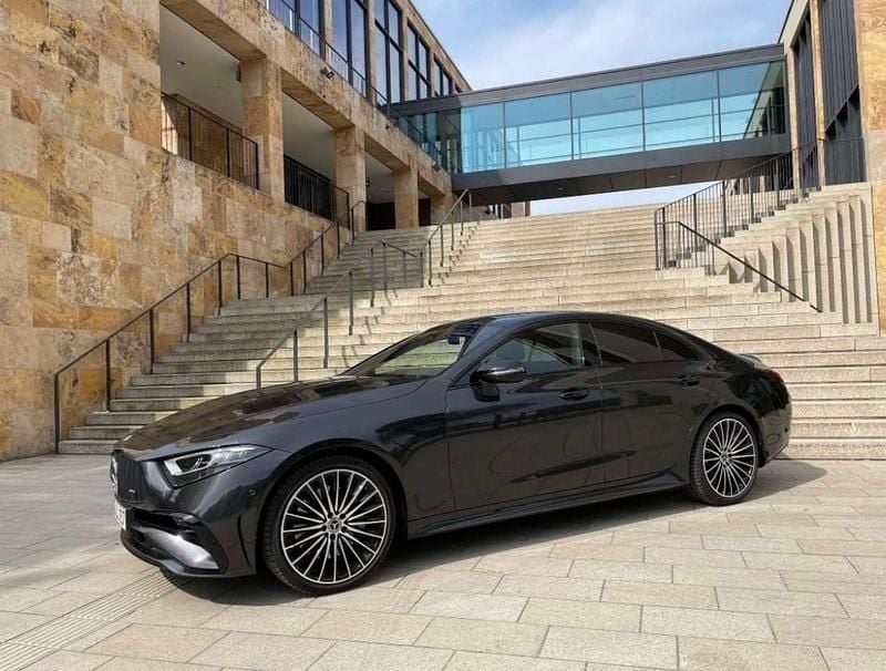 Gebraucht Mercedes CLS300 AMG line 265 PS (194 kW) 2023 Grau Coupé