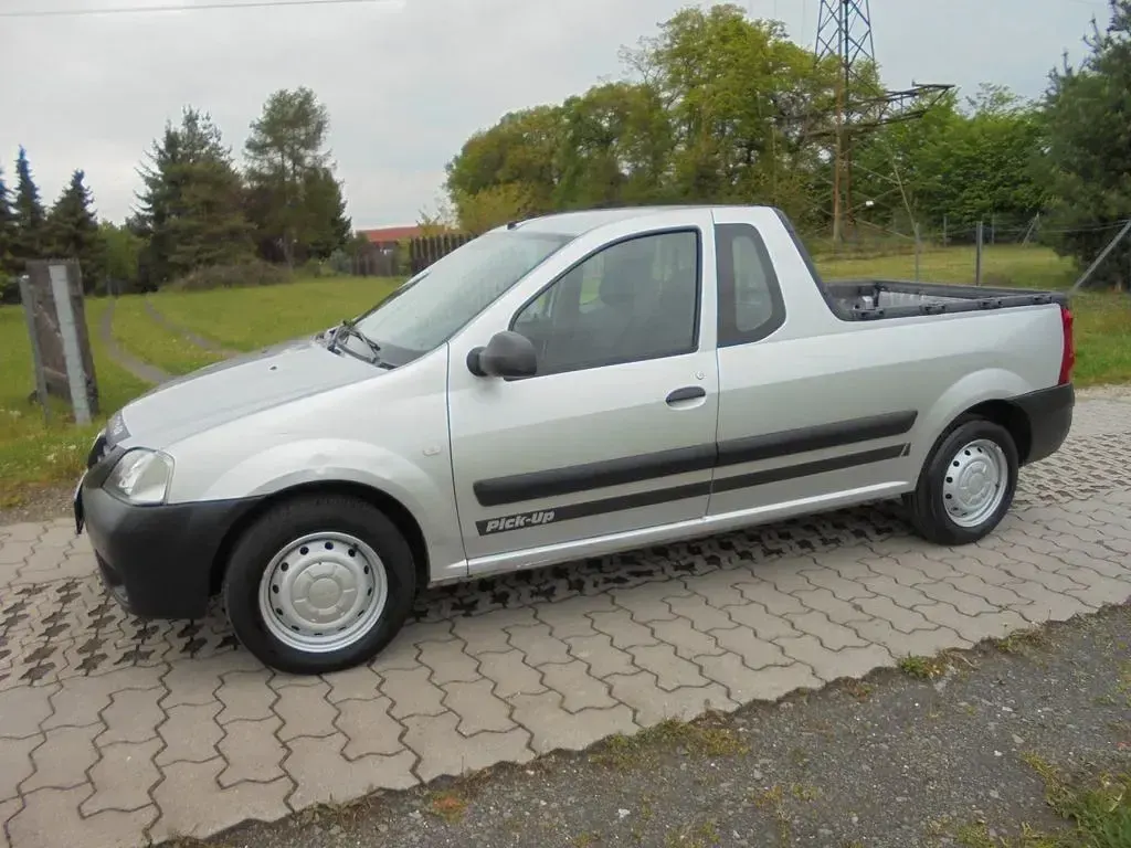 Gebraucht Dacia Logan Pick-Up 87 PS (63 kW) 2011 Silber Pickup