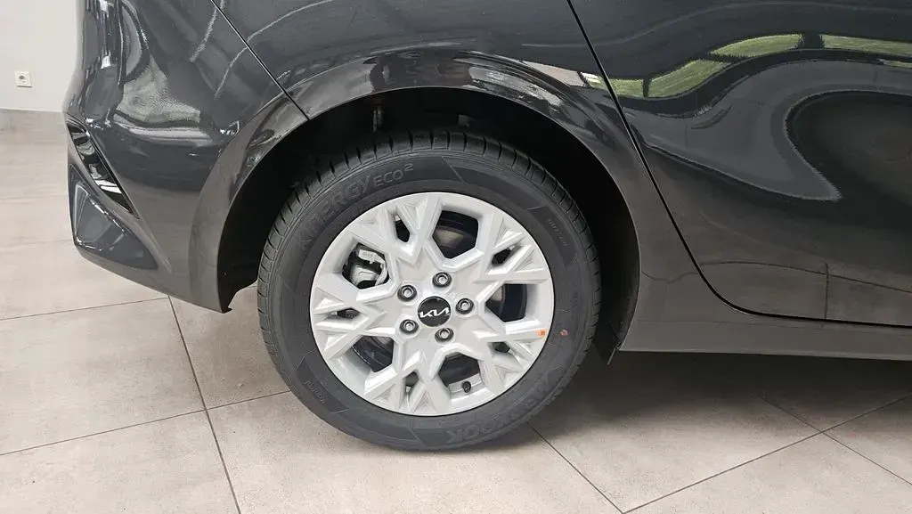 Neu Kia Ceed Comfort 140 PS (102 kW) 2026 Grau Kleinwagen
