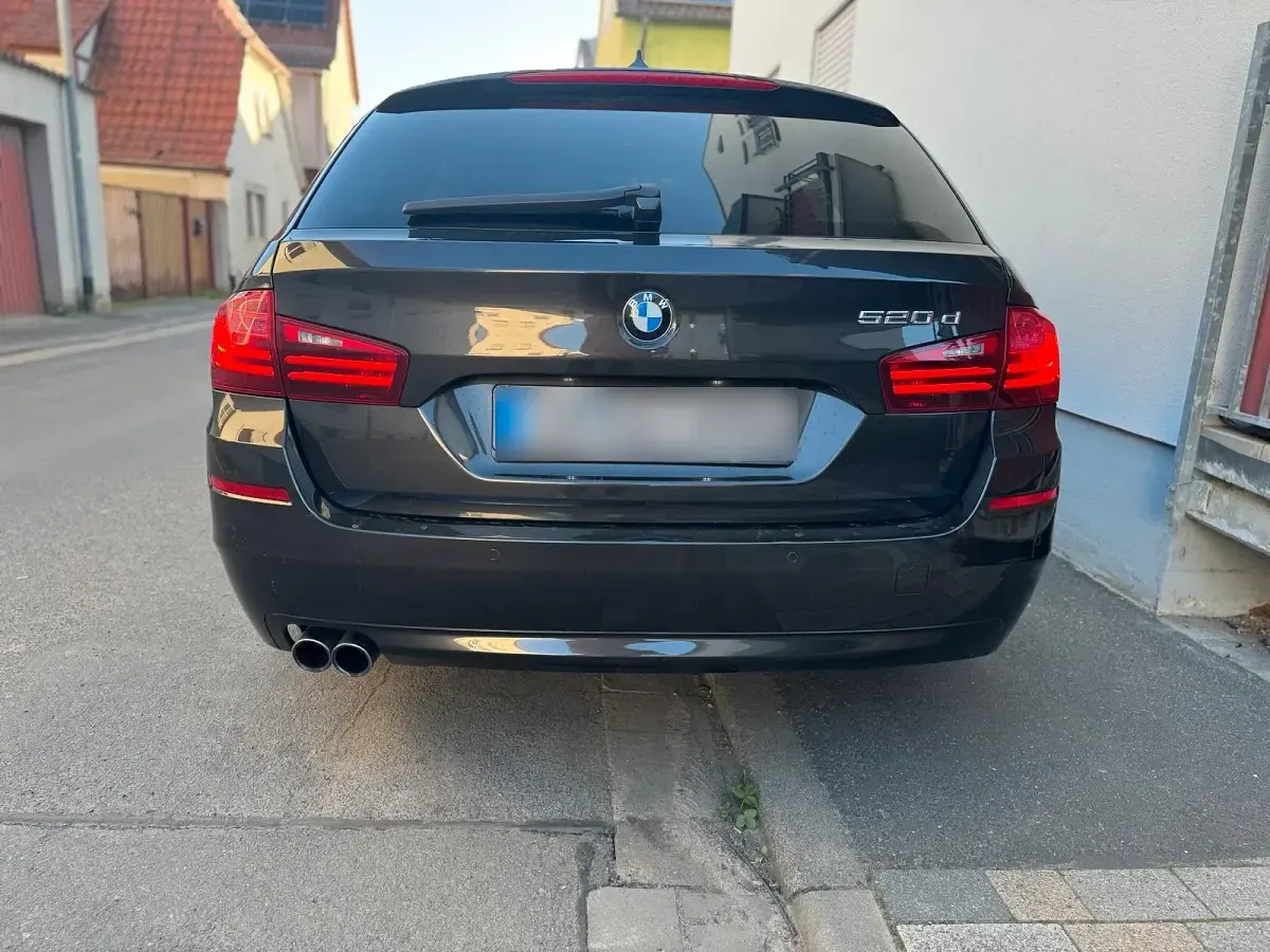 Usata BMW 520 180 CV (132 kW) 2015 Marrone Station wagon