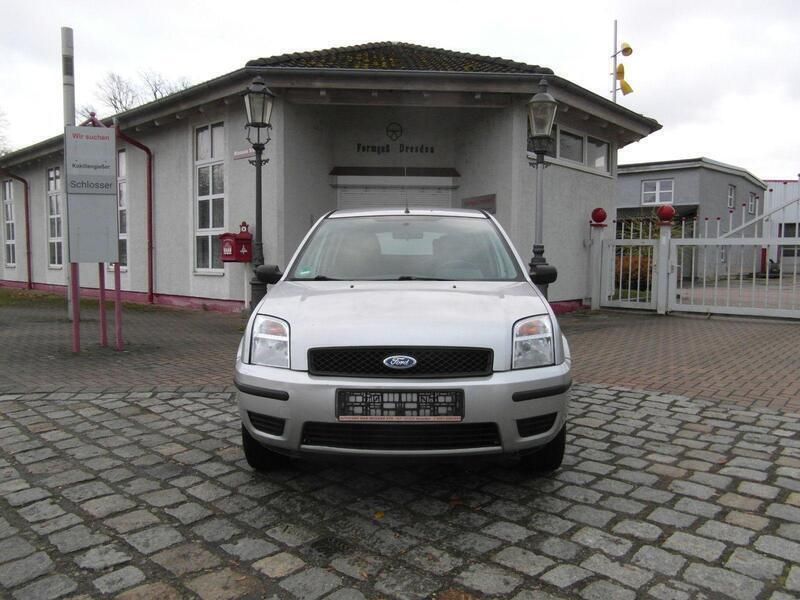 Silber Gebraucht 2004 Ford Fusion Trend Kleinwagen | 900 € (Superpreis) - Bild 1/4
