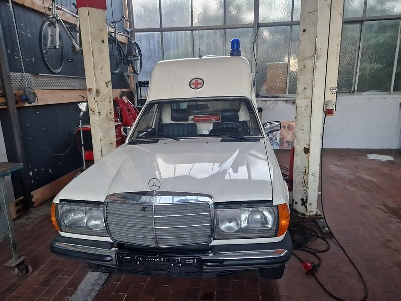 Gebraucht Mercedes 280 185 PS (136 kW) 1986 Kombi