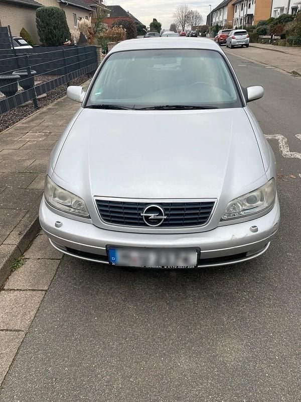 Silber Gebraucht 2002 Opel Omega Limousine | 750 € (Superpreis) - Bild 1/4