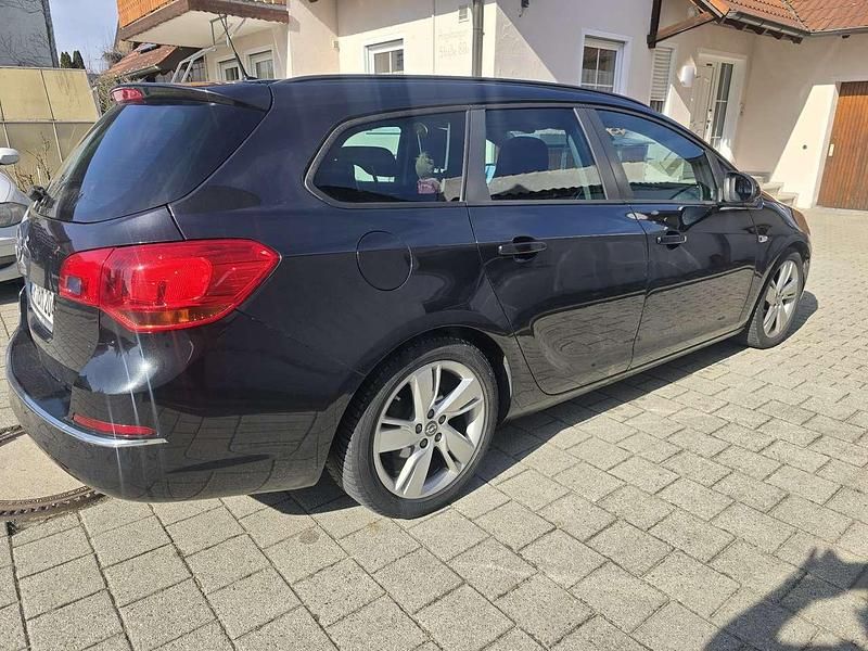 Gebraucht Opel Astra Style 140 PS (102 kW) 2015 Schwarz Kombi
