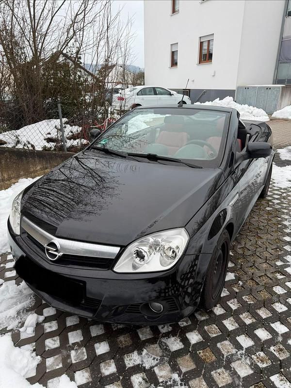 Schwarz Gebraucht 2009 Opel Tigra Cabrio | 2.700 € (Etwas zu teuer) - Bild 1/4