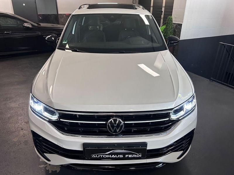 Gebraucht VW Tiguan Allspace R-line 200 PS (147 kW) 2023 Oryxweiss SUV