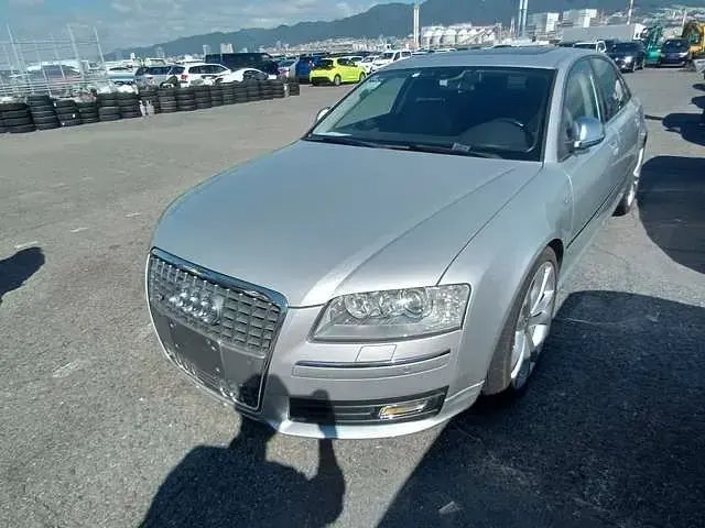 Second-hand Audi S8 450 CP (330 kW) 2008 Argintiu Berlinǎ