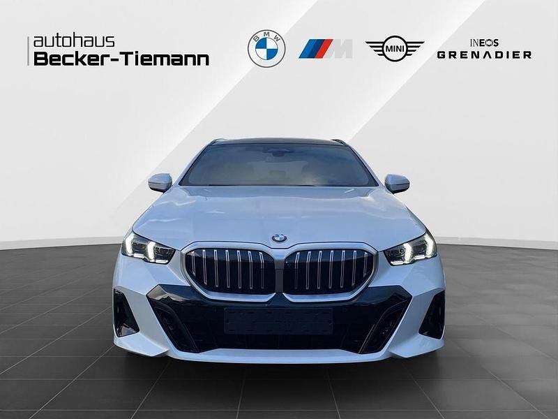 Neu BMW 540 Exclusive 303 PS (222 kW) 2025 Weiß Limousine