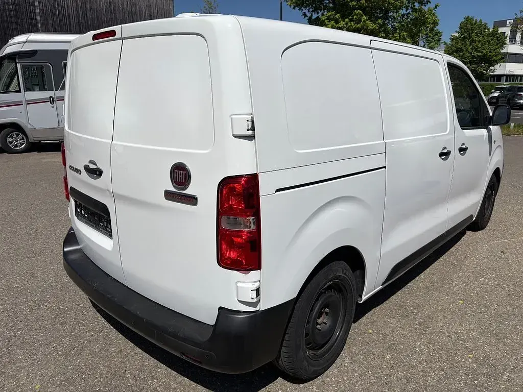 Gebraucht Fiat Scudo 144 PS (105 kW) 2022 Weiß Van