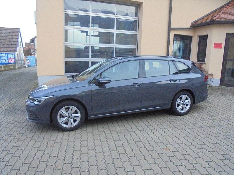 Gebraucht VW Golf VIII 110 PS (80 kW) 2023 Grau Kombi