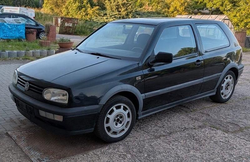 Schwarz Gebraucht 1993 VW Golf III GTI Limousine | 6.900 € - Bild 1/4