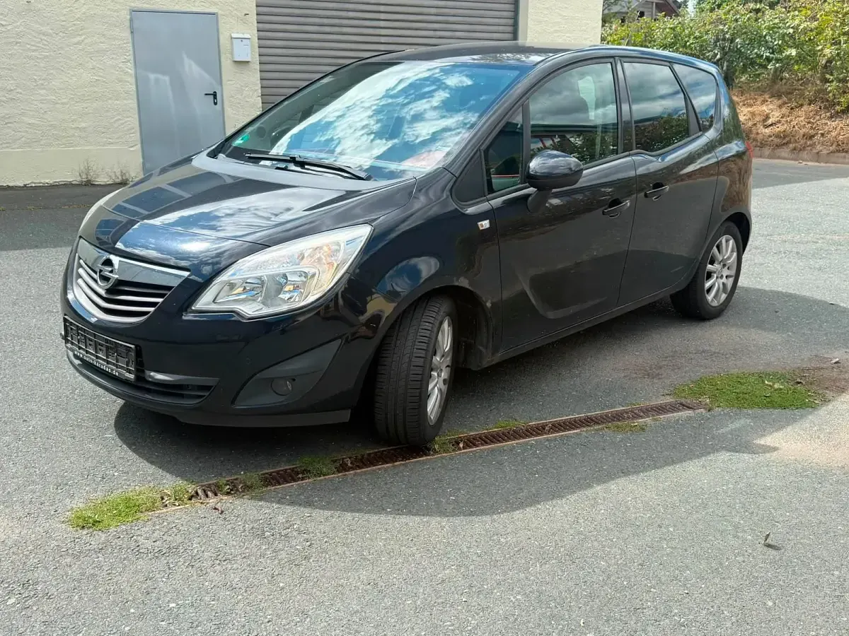 Gebraucht Opel Meriva 120 PS (88 kW) 2010 Schwarz Van / Kleinbus