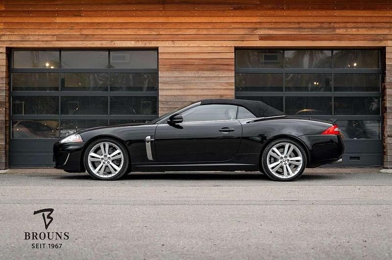 Gebraucht Jaguar XKR 510 PS (375 kW) 2010 Santorini / ultimate black Cabrio
