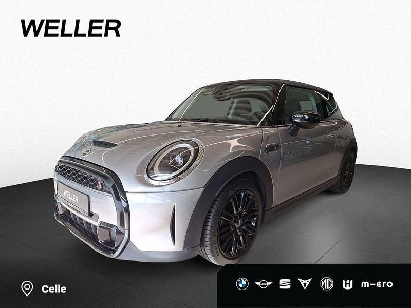 Melting silver iii (silber) Gebraucht 2024 Mini Cooper S Classic Kleinwagen | 28.450 € (Fairer Preis) - Bild 1/4