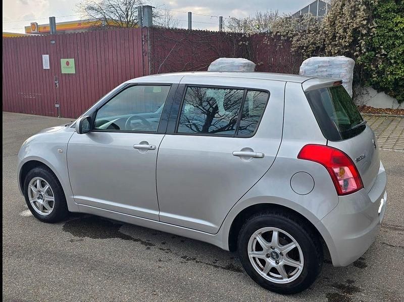 Gebraucht Suzuki Swift 92 PS (67 kW) 2009 Silber Kleinwagen