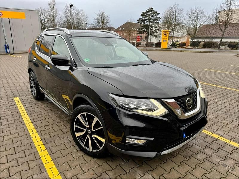 Gebraucht Nissan X-Trail Tekna 163 PS (119 kW) 2018 Schwarz SUV
