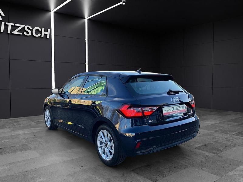 Gebraucht Audi A1 Sportback Advanced 110 PS (80 kW) 2022 Firmamentblau metallic Kleinwagen