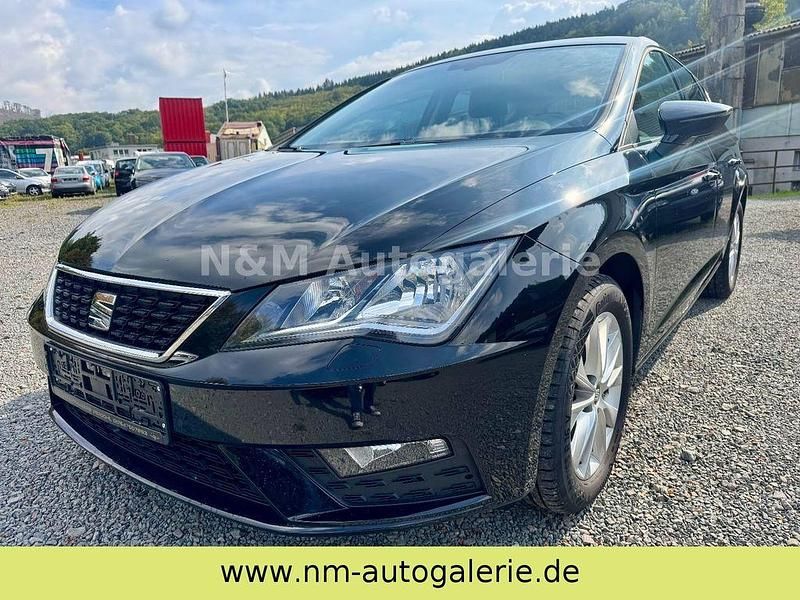Schwarz Gebraucht 2020 Seat Leon ST Style Kombi | 15.990 € (Guter Preis) - Bild 1/4