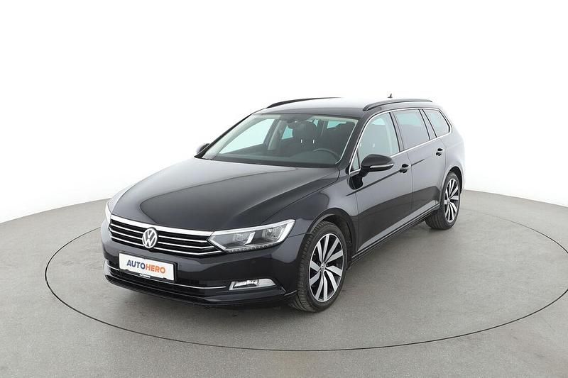 Schwarz Gebraucht 2019 VW Passat Comfortline Kombi | 20.400 € (Etwas zu teuer) - Bild 1/3