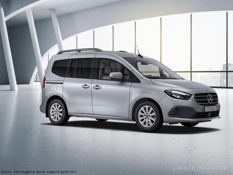 Gebraucht Mercedes T180 131 PS (96 kW) 2024 Helvinsilber metallic Van / Kleinbus