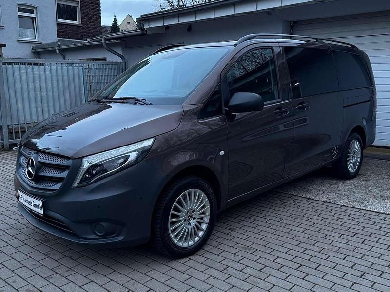 Gebraucht Mercedes Vito 190 PS (139 kW) 2019 Dolomitbraun metallic Van