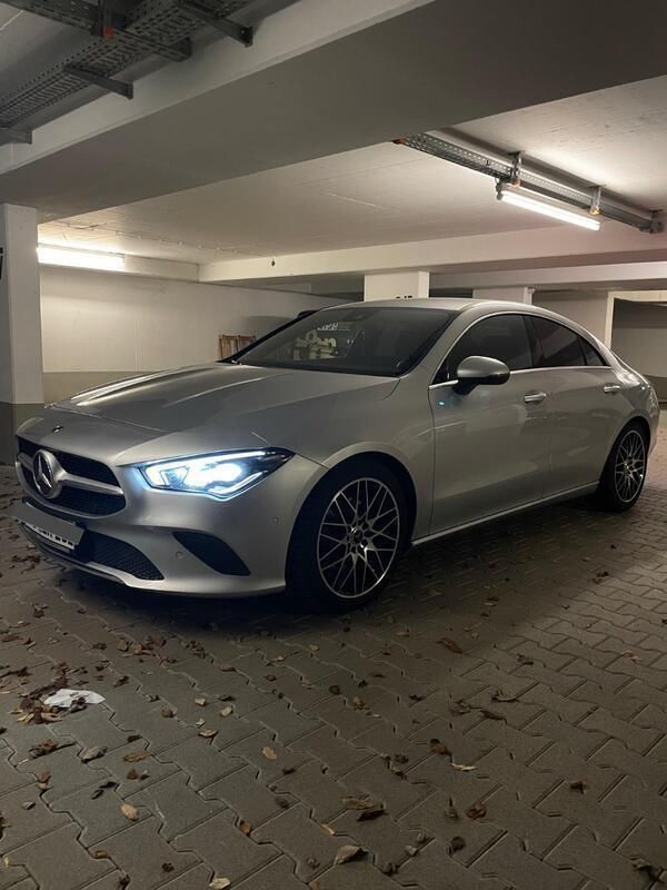 Silber Gebraucht 2021 Mercedes CLA200 Coupé | 29.300 € (Fairer Preis) - Bild 1/4