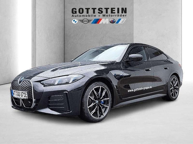 Black sapphire Neu 2025 BMW i4 M Sport Limousine | 80.960 € - Bild 1/3