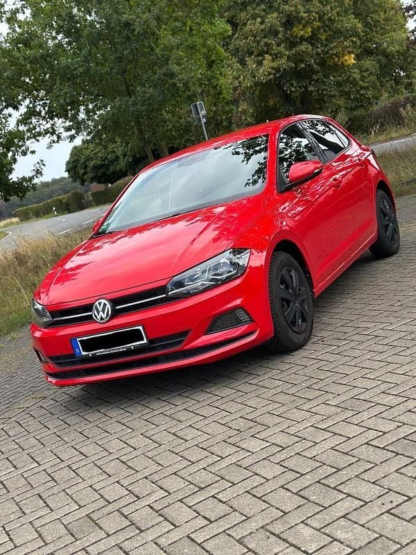 Rot Gebraucht 2018 VW Polo Comfortline Kleinwagen | 8.500 € (Superpreis) - Bild 1/4