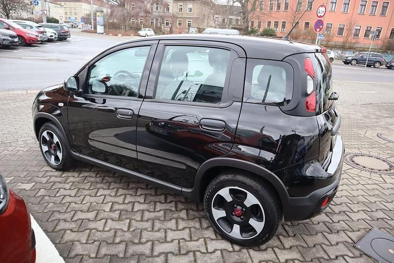 Gebraucht Fiat Panda 69 PS (50 kW) 2023 Schwarz Kleinwagen