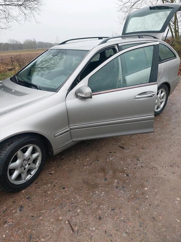 Gebraucht Mercedes C270 170 PS (125 kW) 2003 Grau Kombi