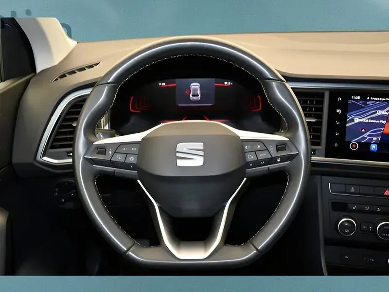 Usado Seat Ateca Style 150 CV (110 kW) 2023 Plateado SUV
