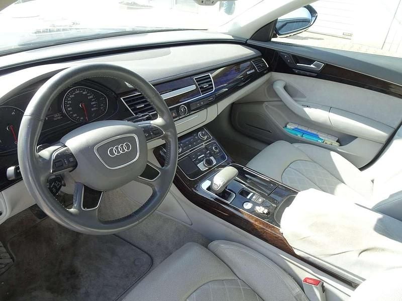 Second-hand Audi A8 250 CP (183 kW) 2013 Albastru Berlinǎ