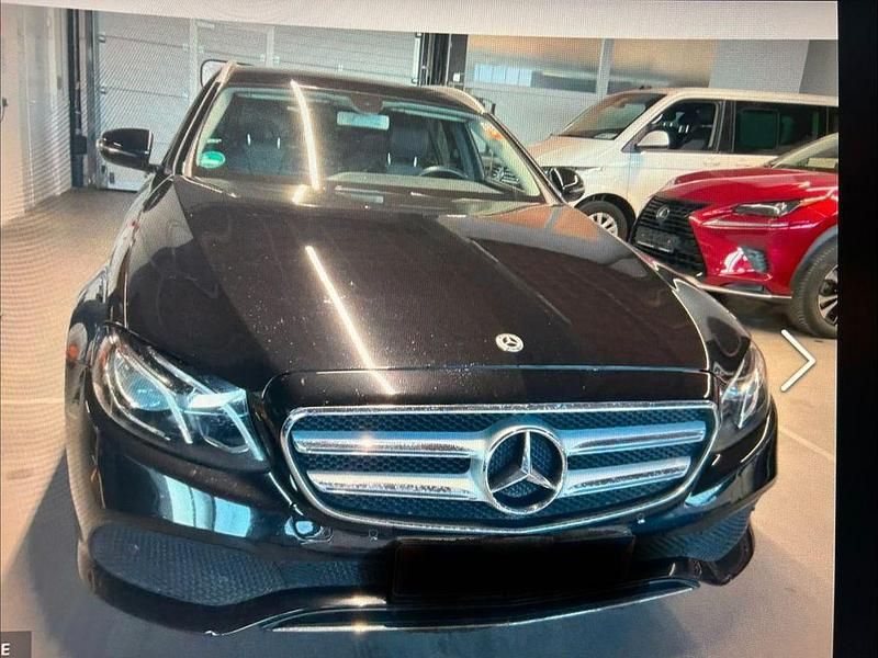 Gebraucht Mercedes E200 Avantgarde 184 PS (135 kW) 2018 Schwarz Kombi